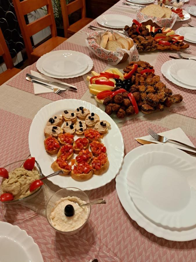 Hanul Doftana Traisteni Luaran gambar